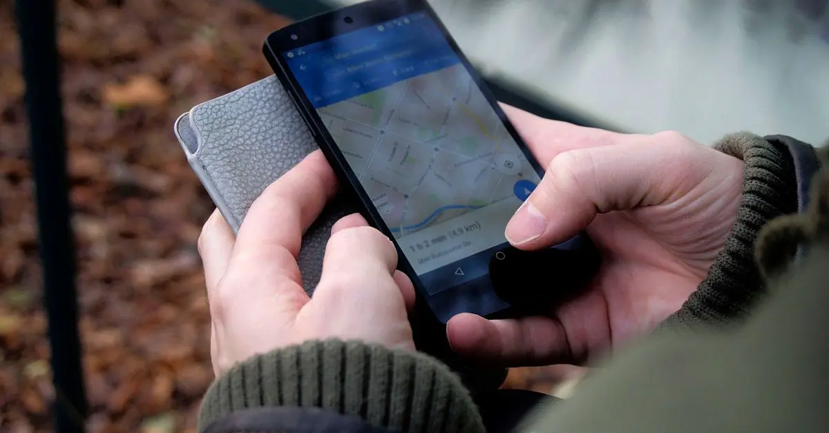 How to Find Your Lost Phone (Android and iPhone, With and Without Internet)